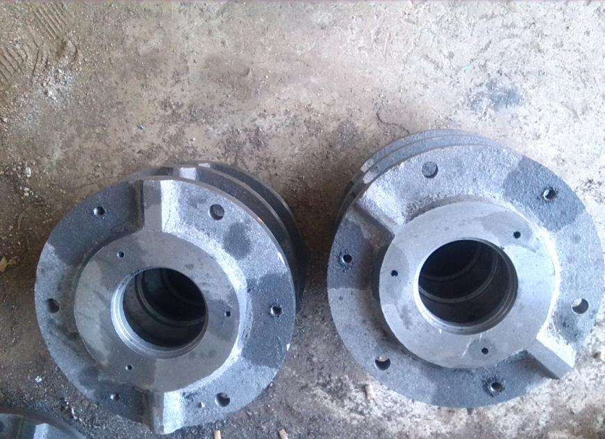 Как производить детали из высокопрочного серого чугуна без добавления драгоценных металлов, таких как сплавы?